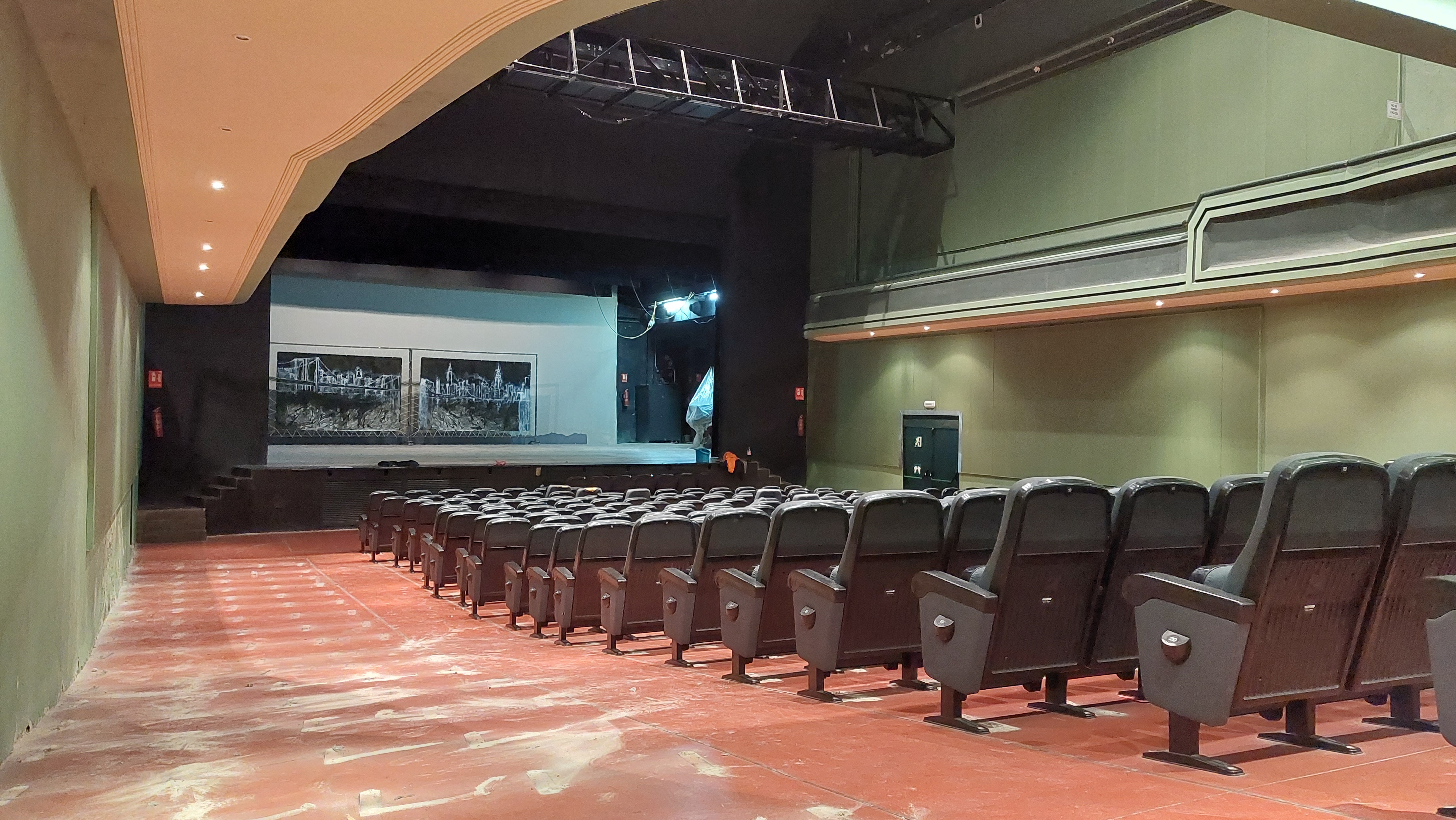 L??Ajuntament de Berga inicia les obres de millora de la seguretat contra incendis del Teatre Municipal